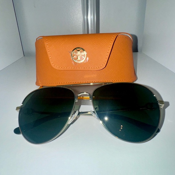Tory Burch Accessories - **sold***NEW Tory Burch Aviator Sunglasses | Case Included | Authentic